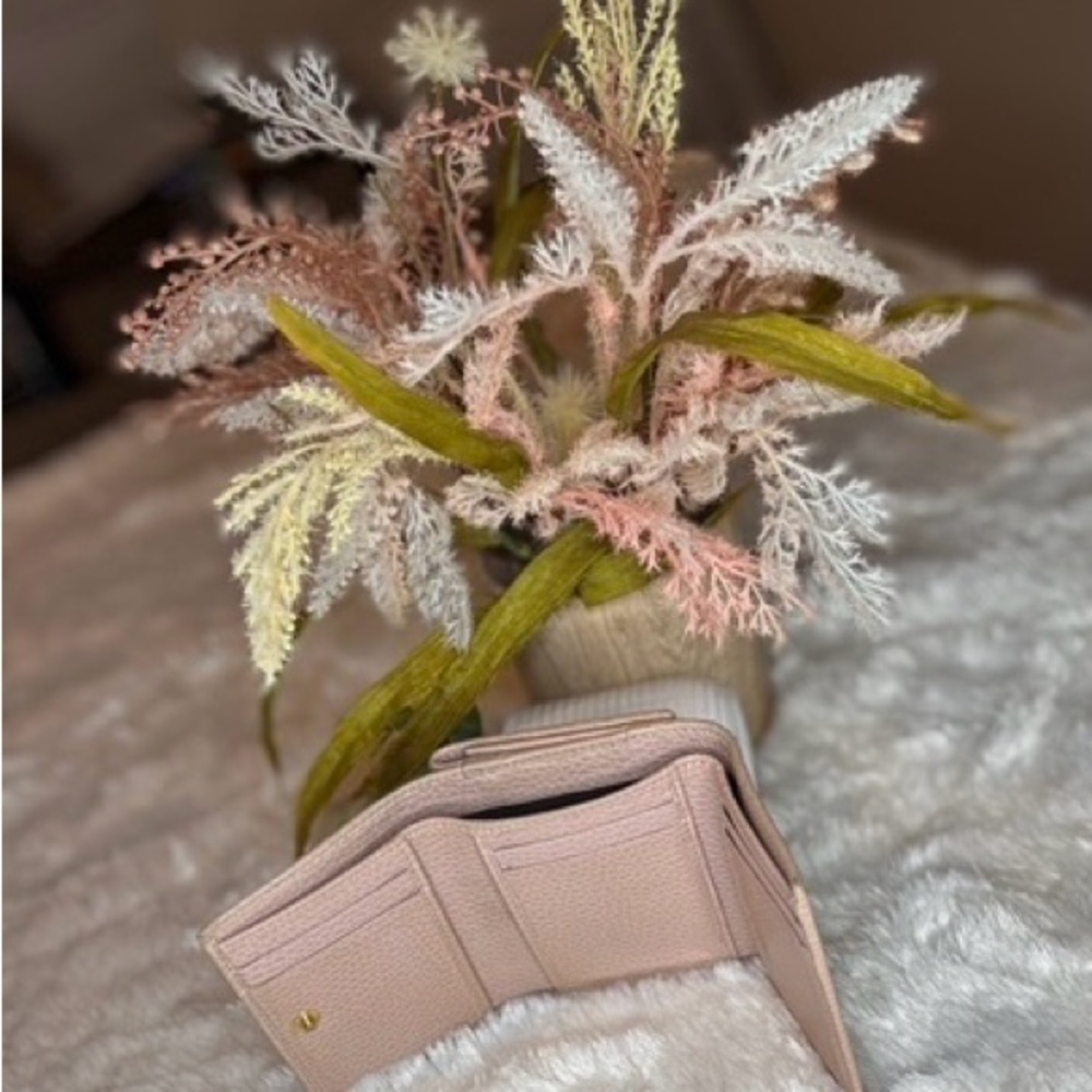 Gucci Beige Leather Wallet - Picture 3 of 5